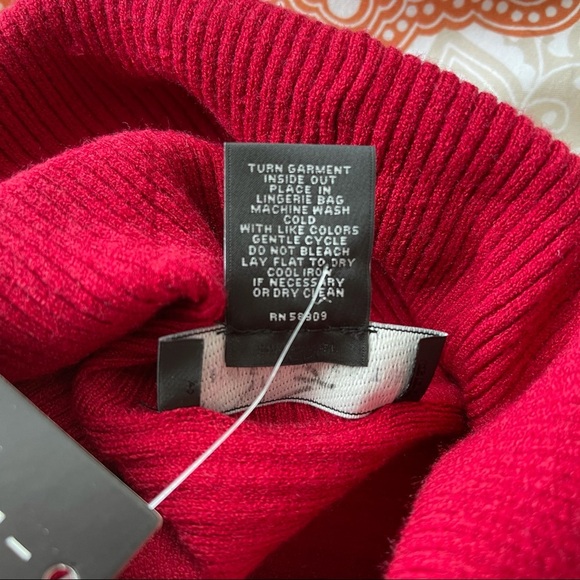 NWT Investments Plus Size Red Turtleneck sweater - Picture 11 of 13